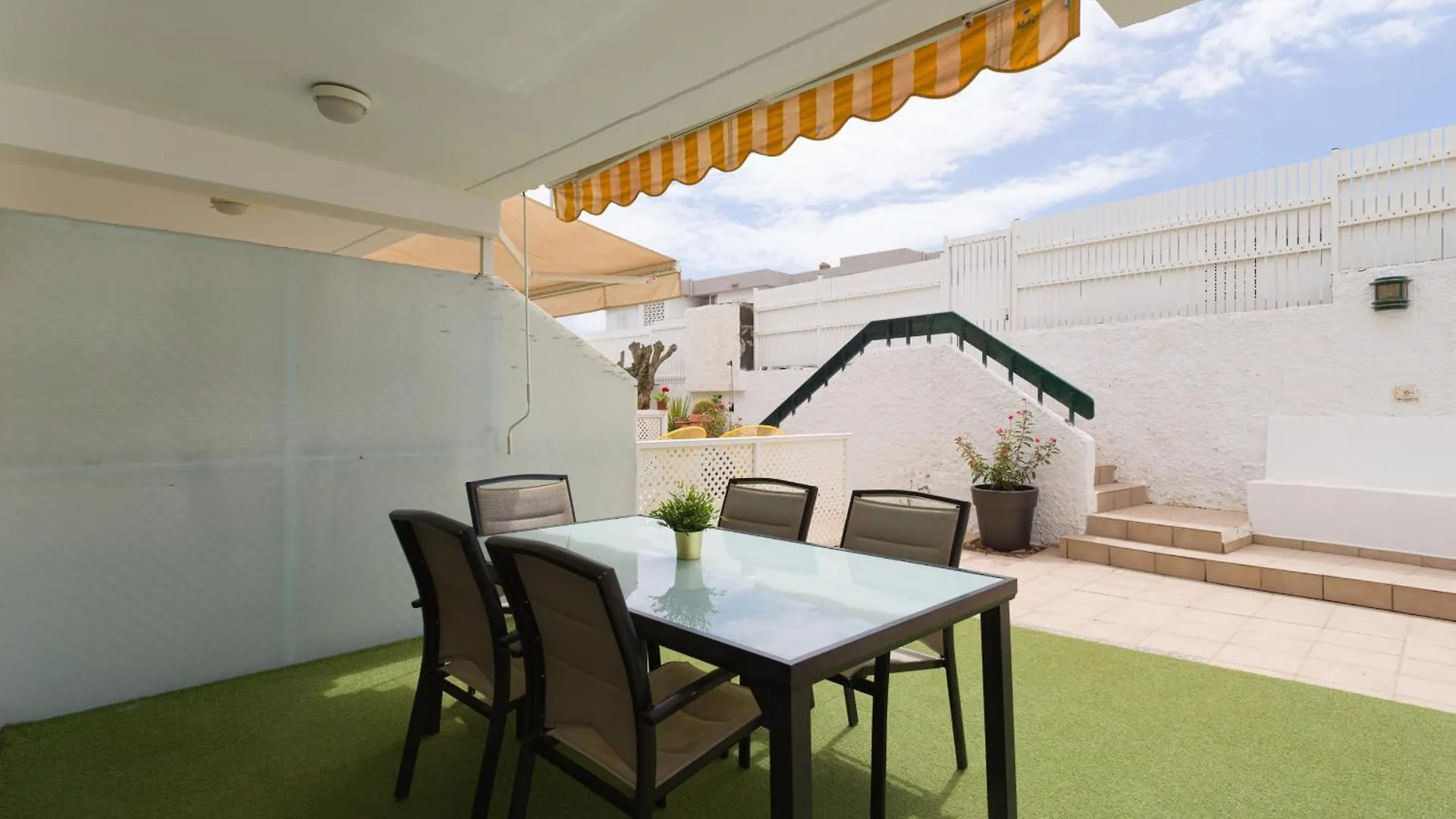 Holiday home Las Adelfas South Beach 1 By Canariasgetaway San Agustin  Spain